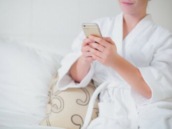 Make money from home, side hustle ideas, how to make money from home, make easy money, easy side hustle ideas, budgeting couple , budgeting couple blog, playtestcloud, playtestcloud review